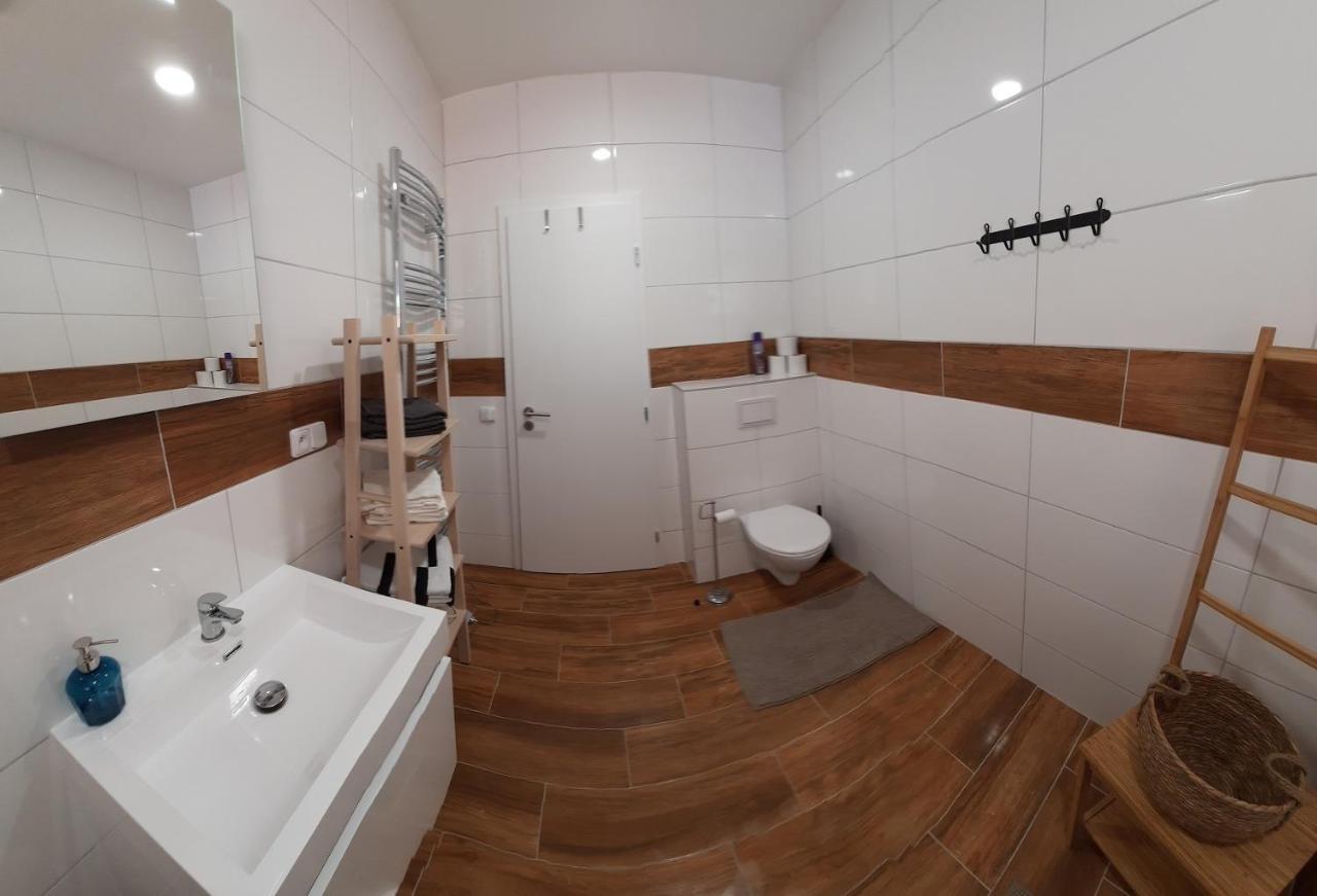 Villa Lisny 105 Cely Novy Dum Se Zahradou U Jizery A Cyklo-Stezky New House By Jizera River And Bicycle Path Zelezny Brod Exterior foto